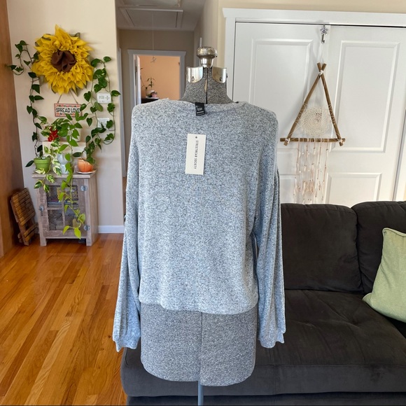 S, M, L NWT SUPER SOFT LONG SLEEVE TOP NWT - Picture 3 of 8